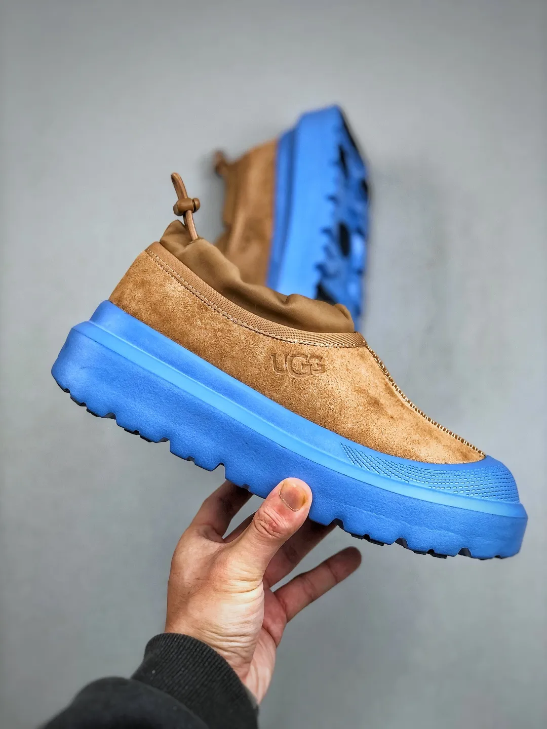 Local self-pickup 💰560 supports store delivery. Same style as Wang Yibo, the latest official revision and new style! The platform is exclusively for foreign trade UGG Tasman GTX winter neutral small potato snow shoes 1172790 Produced by the ten-year-old brand shoemaking factory production line. Pay attention to every detail. Longfeng A-grade genuine sheep fur is integrated. Created in full compliance with the ZP process. Size: 37-45